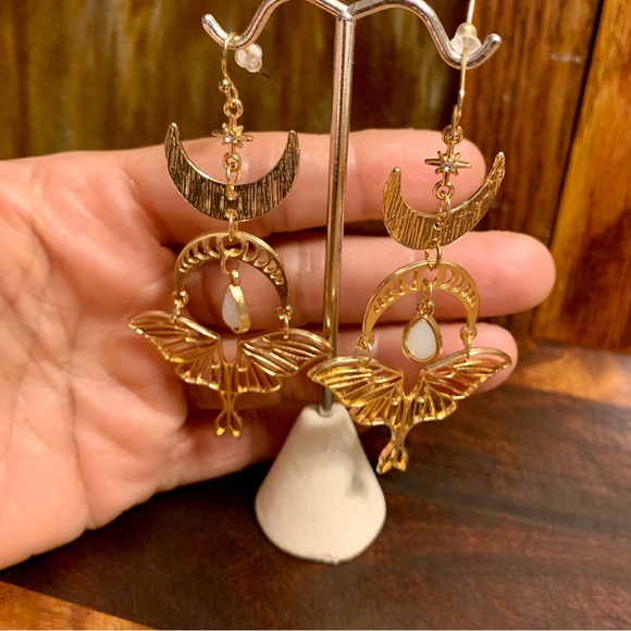 Boho Moon Phaze Moth Star Dangler Earrings - Picture 5 of 5